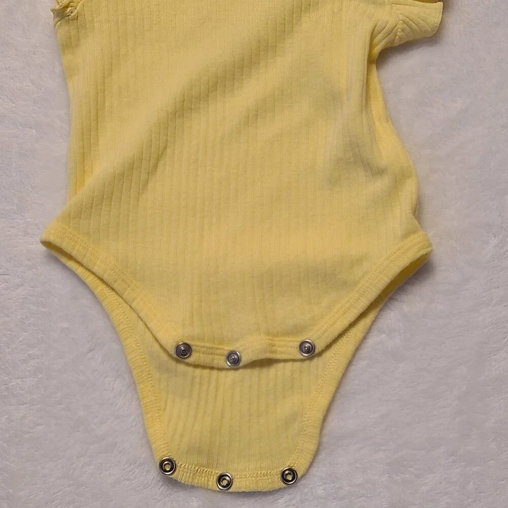 Yellow Ruffled Sleeve Baby Bodysuit 0-3M